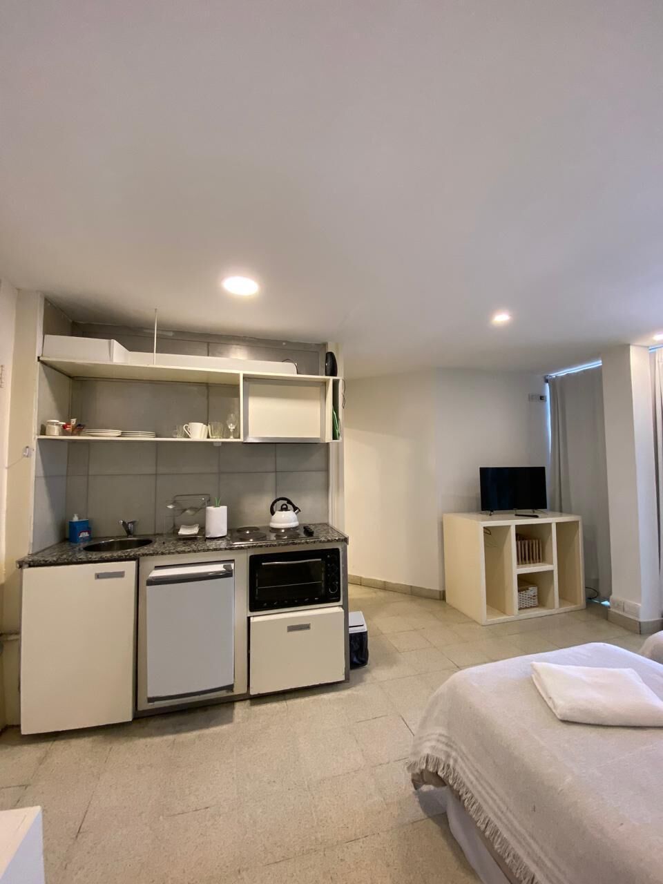 Studio, Kitchenette | Private kitchen | Fridge, stovetop, cookware/dishes/utensils