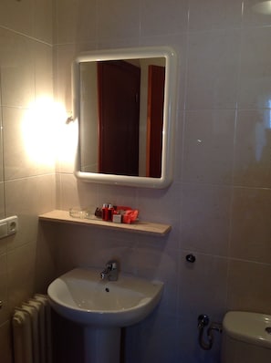 Free toiletries, hair dryer