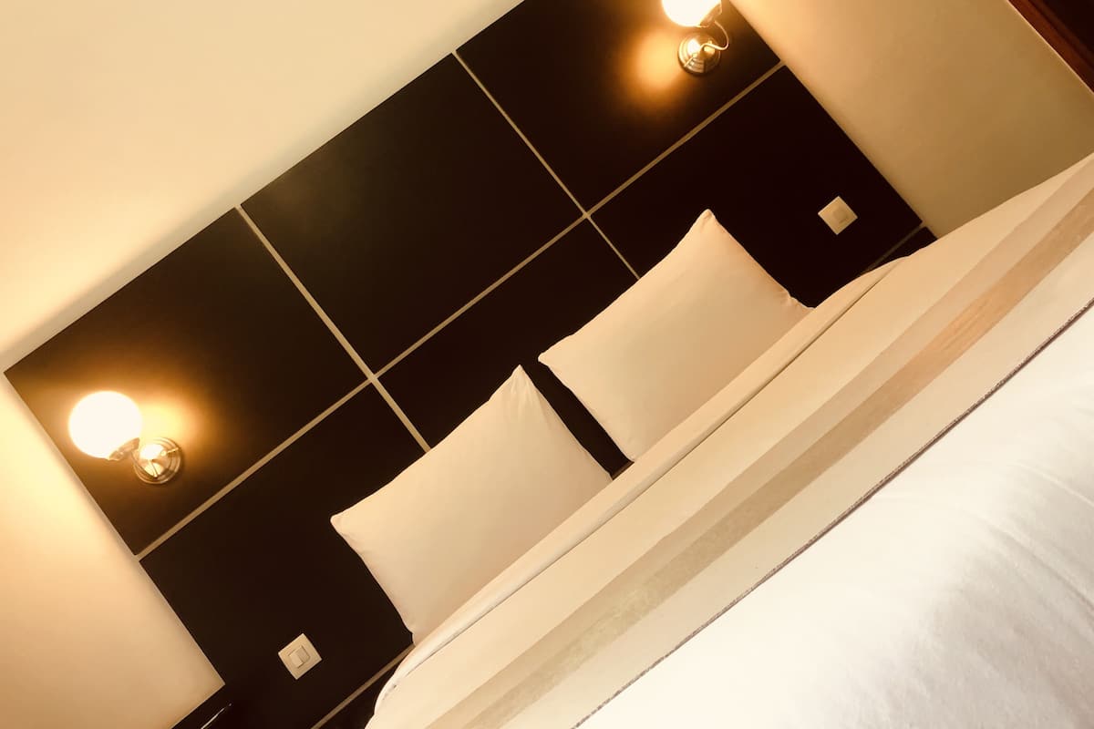 Double Room | Desk, laptop workspace, blackout drapes, soundproofing