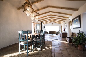 Lobby - A Serenada Enoturismo (Grandola)