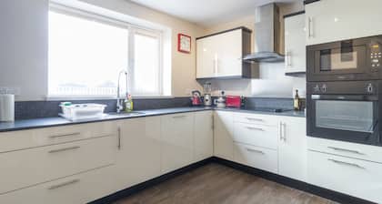 Broc House Suites