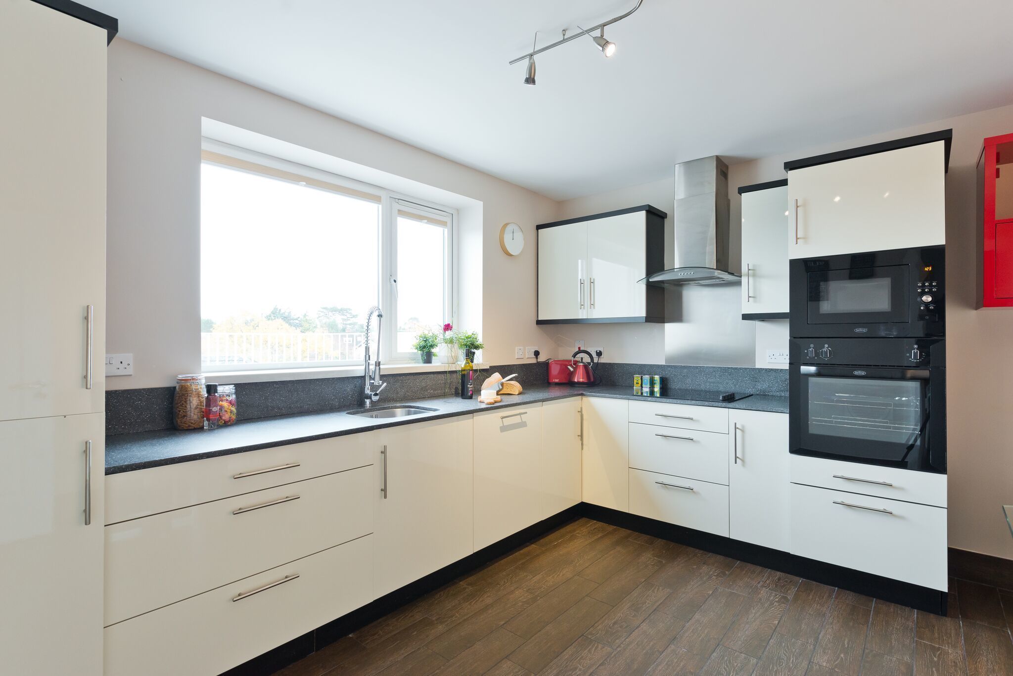 Luxury Penthouse, 2 Bedrooms, Terrace, City View | Private kitchen | Fridge, microwave, stovetop, coffee/tea maker