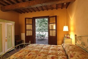 Appartement, 2 chambres | Bureau, chambres insonorisées, lits bébé (en supplément)