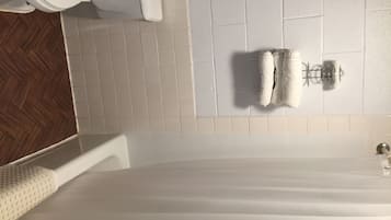 Shower, free toiletries, towels