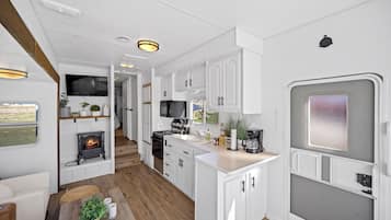 Comfort Mobile Home, Private Bathroom | Living area | Flat-screen TV