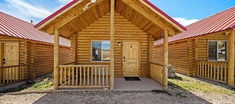 Bryce Canyon Log Cabins