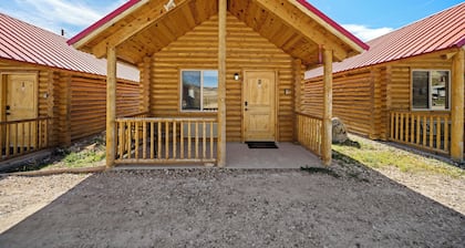 Bryce Canyon Log Cabins