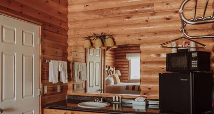 Bryce Canyon Log Cabins