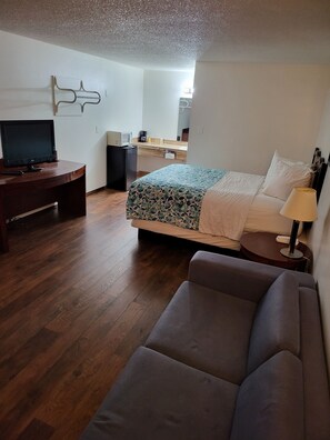 Habitación estándar, 1 cama Queen size | Escritorio y espacio para trabajar con laptop