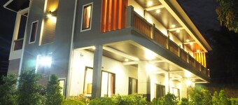 Phongphiphat Lanta Mansion