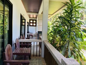 Porch - Phongphiphat Lanta Mansion (Ko Lanta)