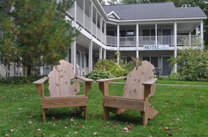 Front of property - M-22 Inn Glen Arbor (Glen Arbor)