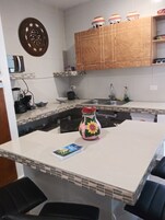 Superior Studio Suite, 1 Bedroom, Private Pool, Pool View | Private kitchen