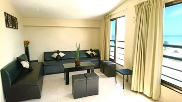 Familien-Suite, Kochnische | Wohnzimmer