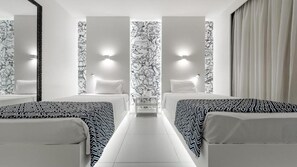 Quarto standard, 2 camas de solteiro | Escrivaninha, Wi-Fi de cortesia, roupa de cama