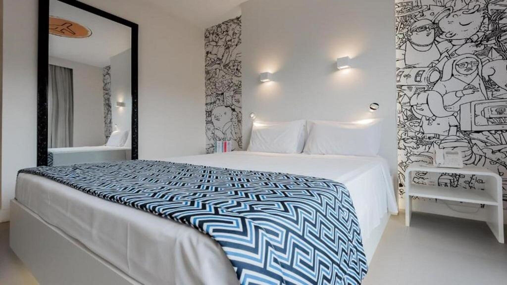 Bureau, Wi-Fi gratuit, draps fournis