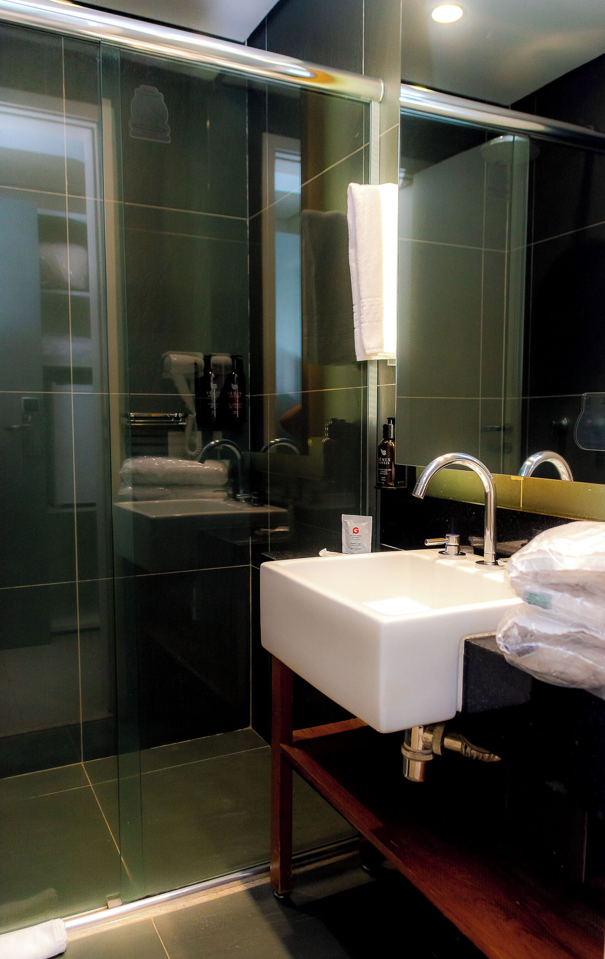 shower, eco-friendly toiletries, towels