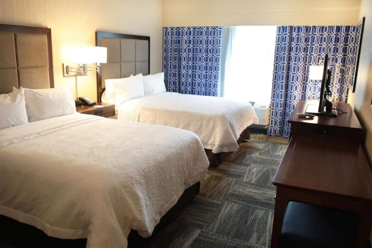 Egyptian cotton sheets, premium bedding, pillowtop beds, in-room safe
