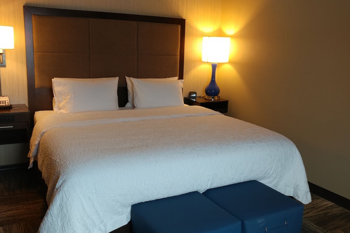 egyptian cotton sheets, premium bedding, pillow-top beds, in-room safe