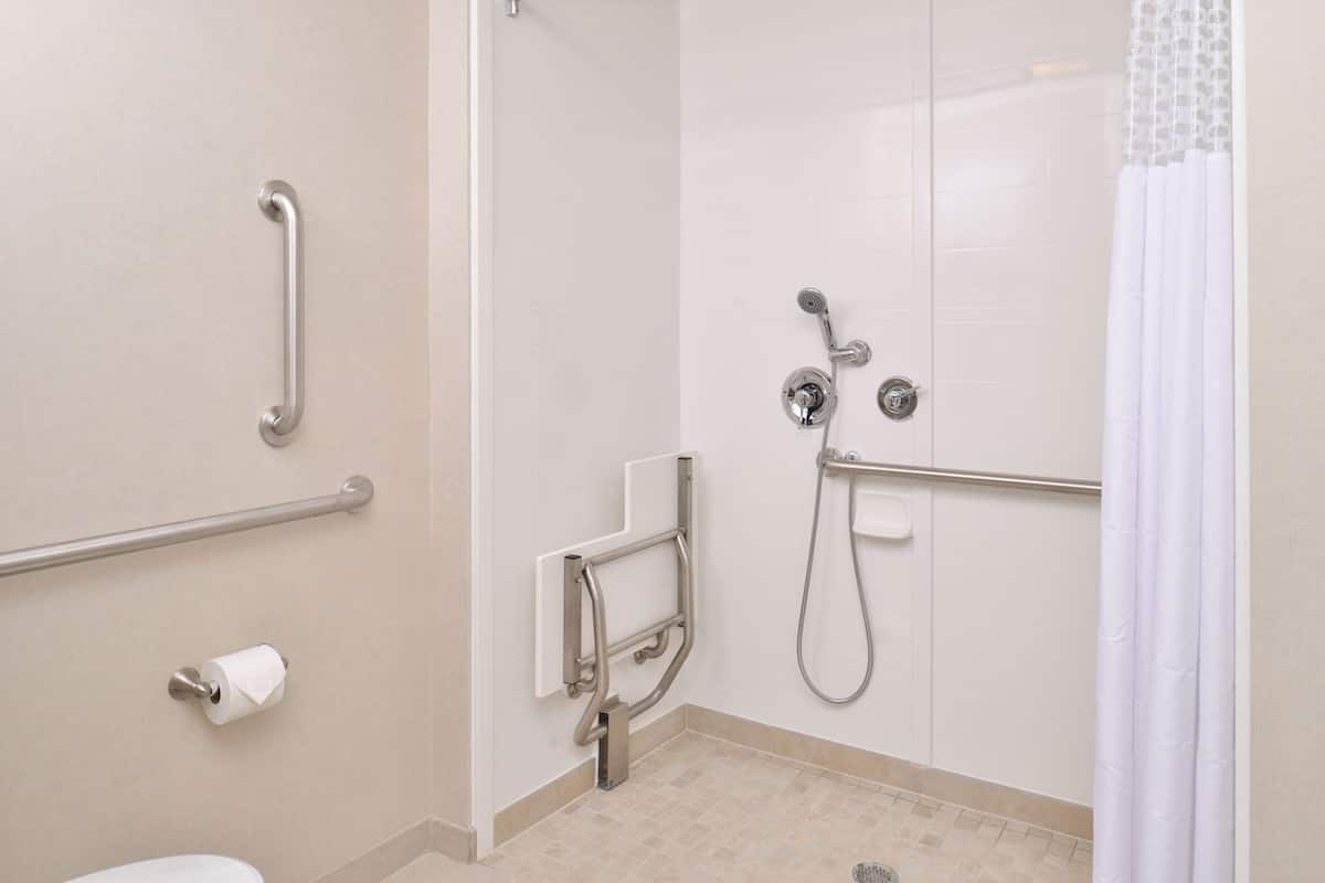 Bathroom | Free toiletries, hair dryer, towels