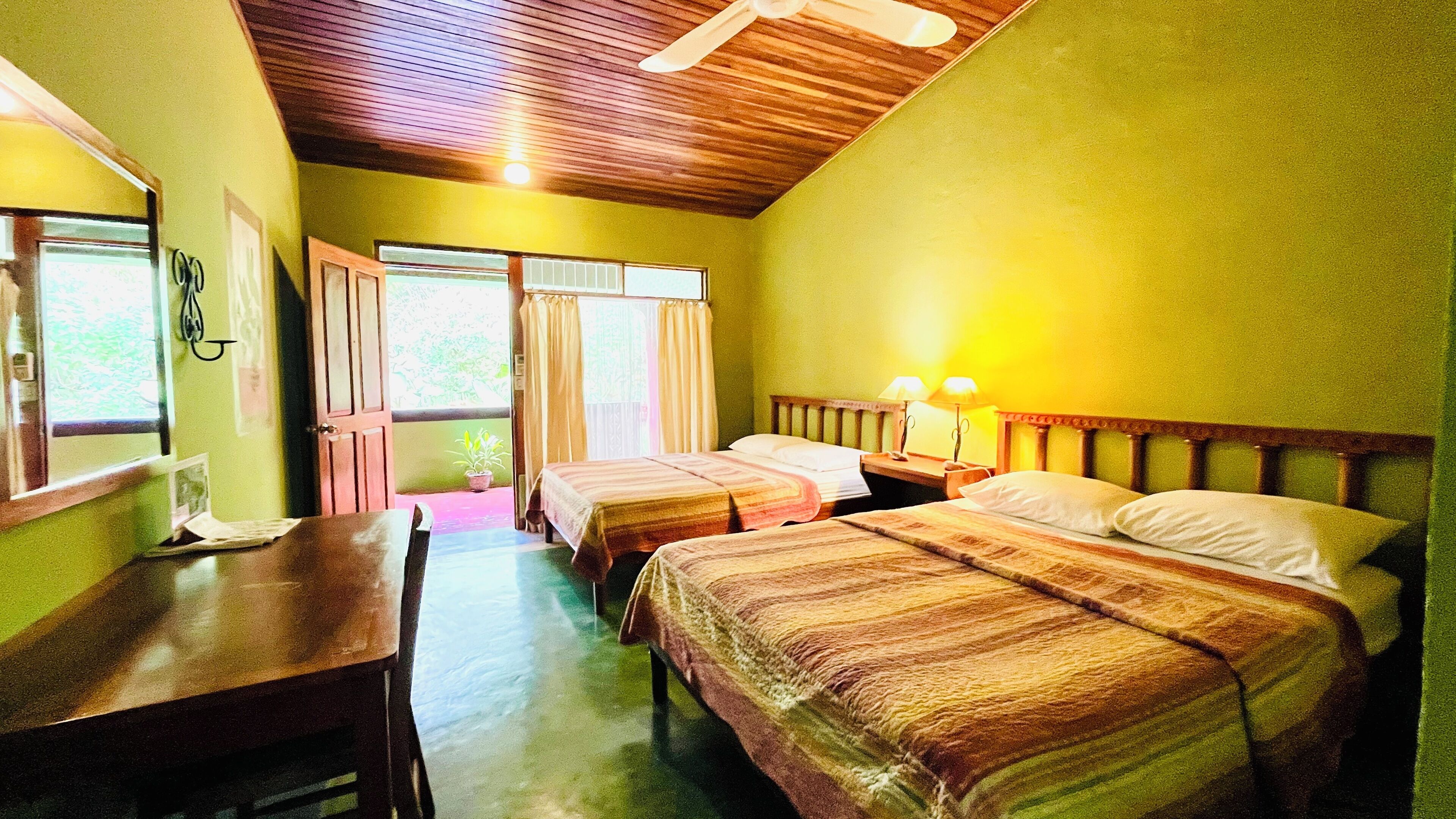 标准房, 花园景观 | 办公桌、免费 WiFi、床单