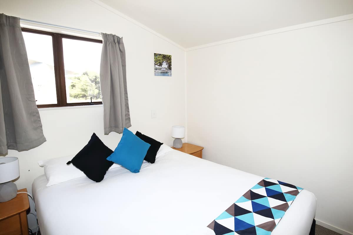 1 Bedroom Bay View Villa | WiFi (free), individually decorated, individually furnished, bed sheets
