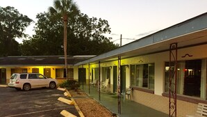 Property grounds - Cadillac Motel Fanning Springs (Trenton)