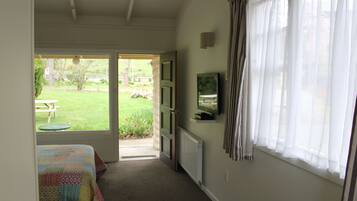 Studio | Iron/ironing board, free WiFi