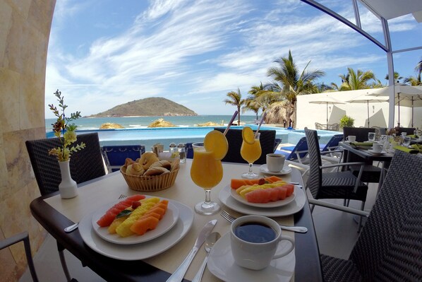 Porch - Pacific Palace Beach Tower Hotel (Mazatlán)