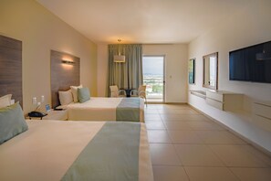 Caja de seguridad en la habitación y escritorio