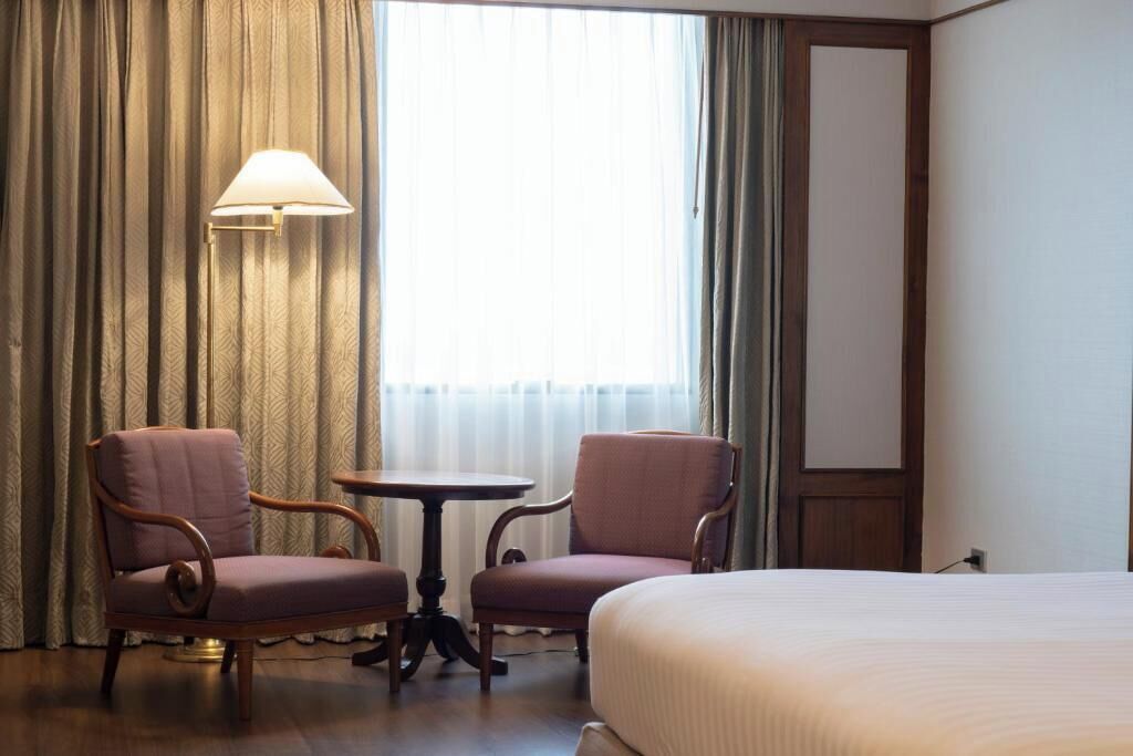 Ropa de cama hipoalergénica y minibar 
