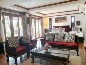 Family Room  | Área de estar | TV LCD 32 polegadas com canais a cabo, TV