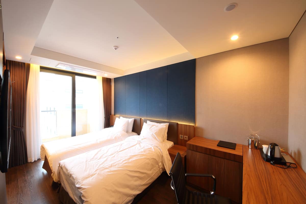 Chambre Supérieure avec lits jumeaux, balcon
