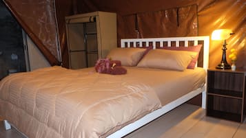 Deluxe Tent, 1 Queen Bed, Private Bathroom | Free WiFi
