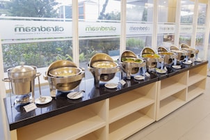 Daily buffet breakfast (IDR 50000 per person)