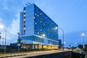 Front of property - Hotel Citradream Bintaro (South Tangerang)