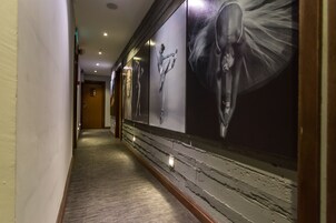 Family Quad without window | Premium bedding, iron/ironing board, free WiFi, bed sheets