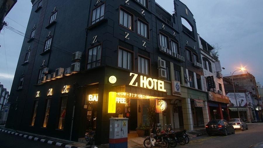 Z 酒店