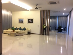 3 Bedroom Private Pool Villa | In-room safe, desk, blackout drapes, soundproofing