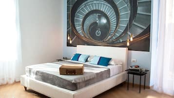 Tripla Superior, balcone | Biancheria da letto di alta qualità, copriletto in piuma, minibar