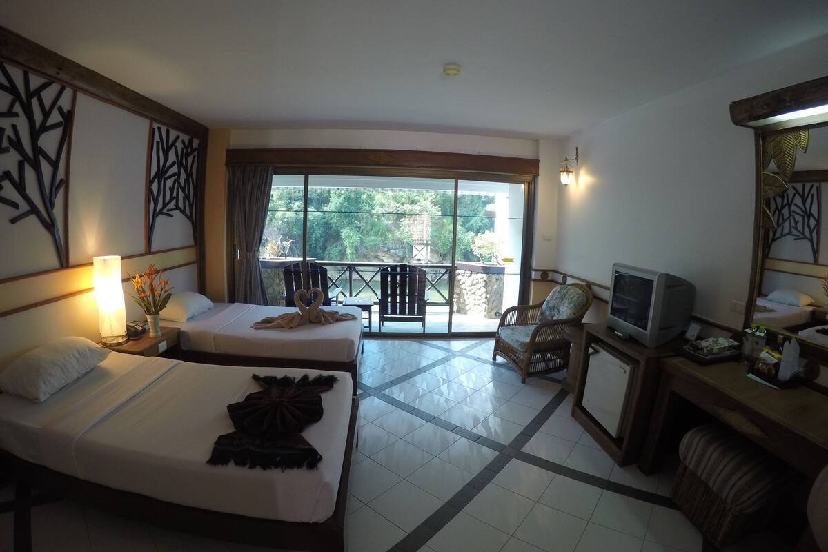 River Wing Room | Ropa de cama de alta calidad, minibar, escritorio y cunas gratuitas