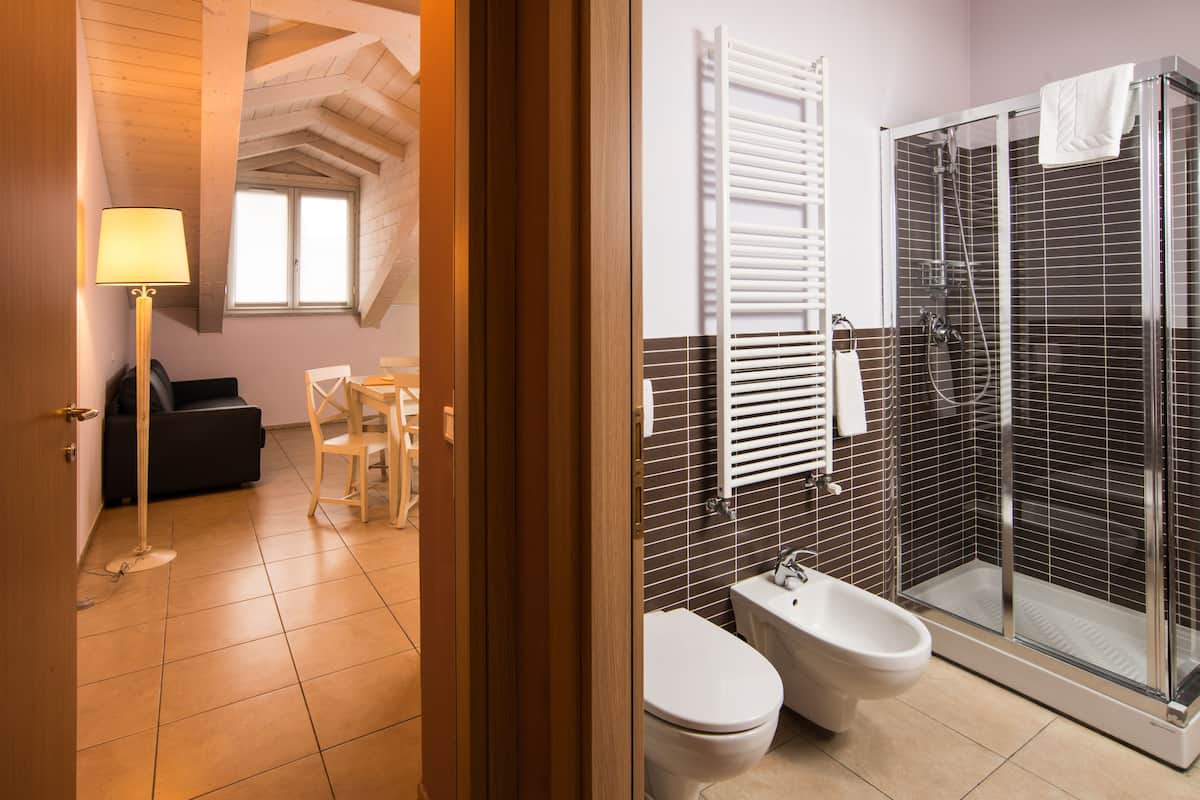 2 chambres, Wi-Fi gratuit, draps fournis