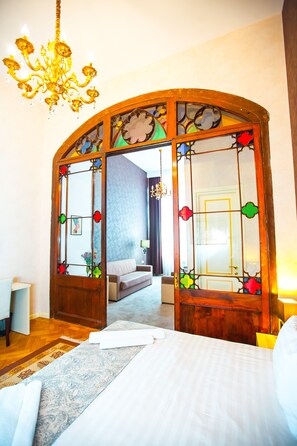 Suite junior | Caja de seguridad en la habitación, escritorio y insonorización