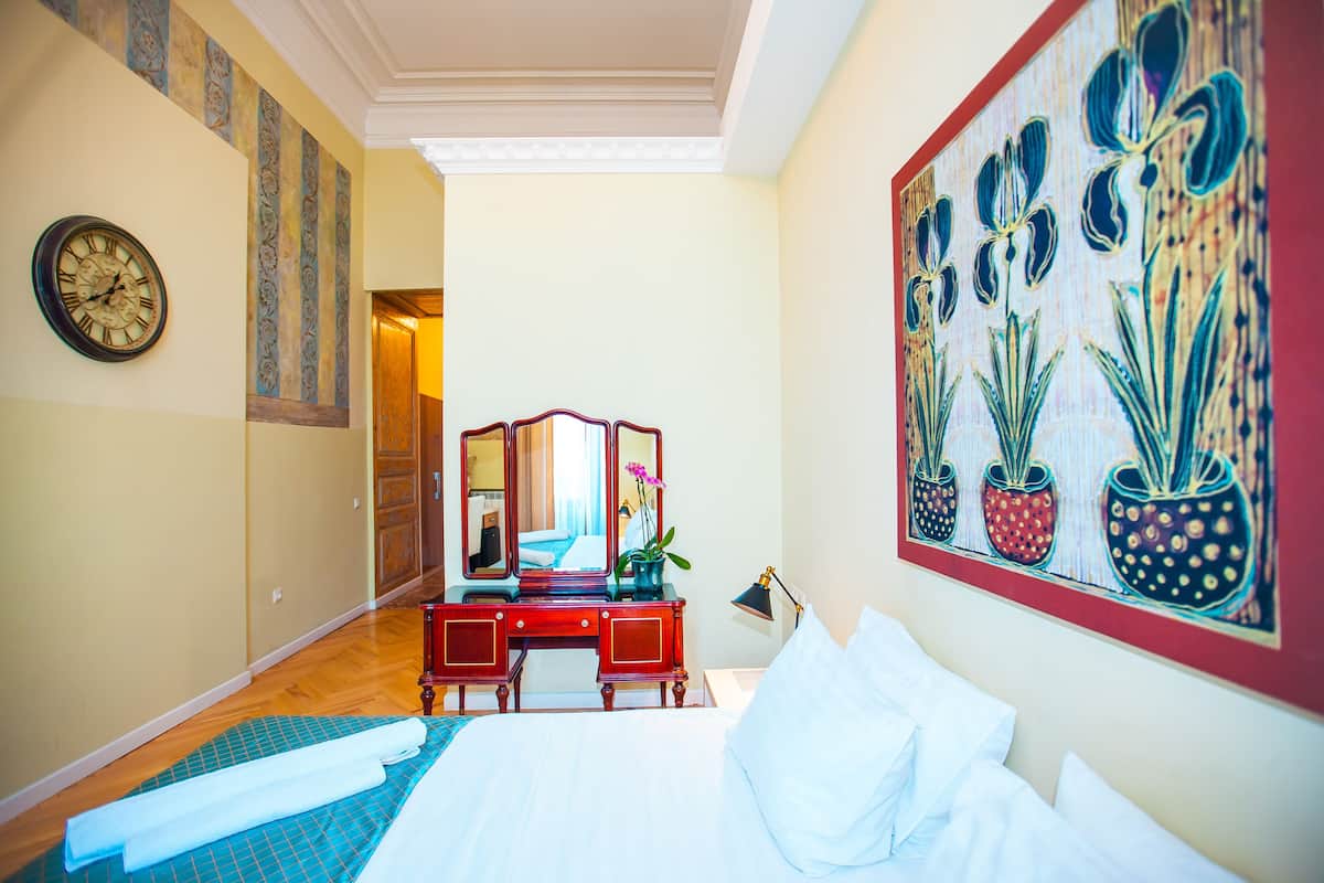 Classic Double Room, Balcony | In-room safe, desk, soundproofing, iron/ironing board