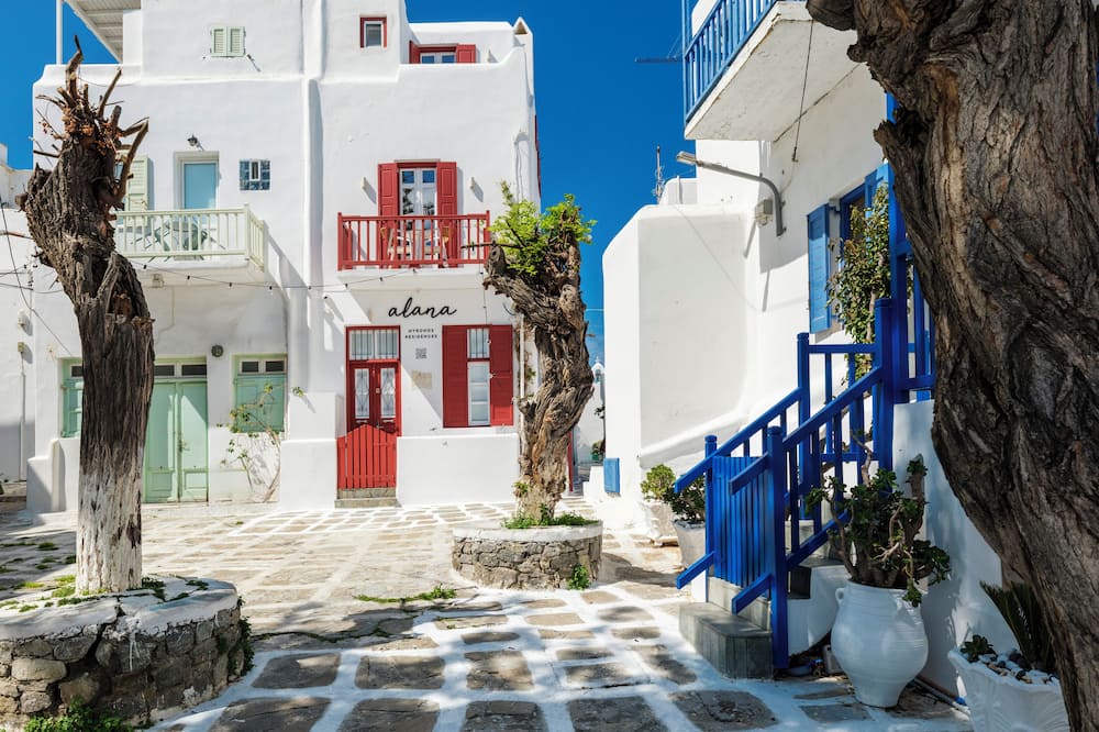 Alana Mykonos
