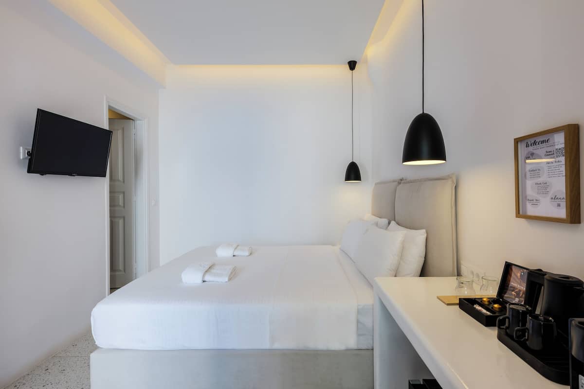 Cozy Room Partial Sea View | 房內夾萬、手提電腦工作空間、免費 Wi-Fi、獨特設計