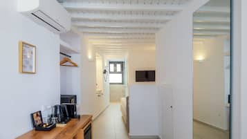 Habitación Premium | Caja de seguridad en la habitación y decoración personalizada