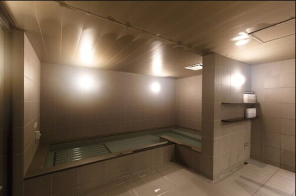 Indoor spa tub - THE NELL UENO OKACHIMACHI - Caters to Men (Tokyo)