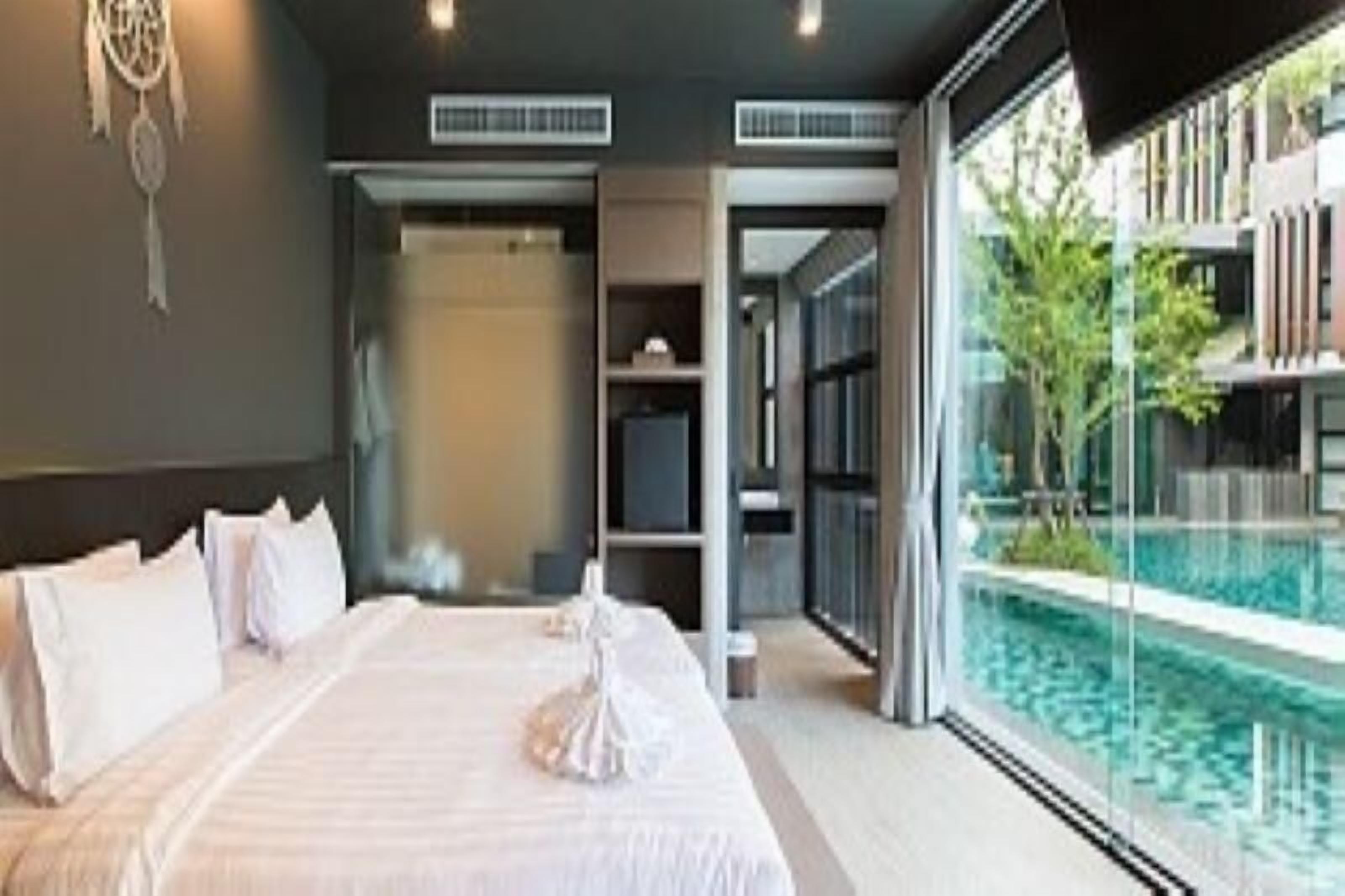 In-room safe, laptop workspace, rollaway beds, free WiFi