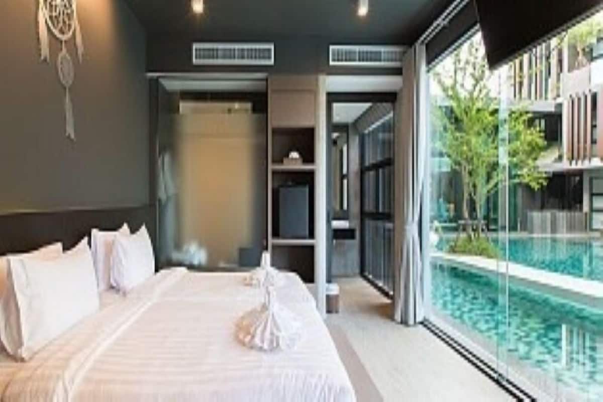 In-room safe, laptop workspace, rollaway beds, free WiFi